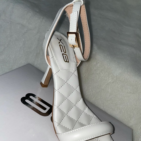 Women's Square Toe Ankle Strap Dress Shoes - Picture 9 of 9